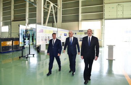 İlham Əliyev Bakıda zavodun açılışında iştirak edib