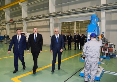 İlham Əliyev Bakıda zavodun açılışında iştirak edib