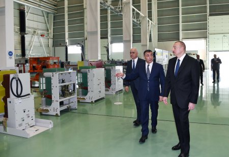 İlham Əliyev Bakıda zavodun açılışında iştirak edib