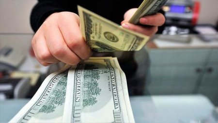 Azərbaycana xaricdən pul köçürmələri kəskin artıb