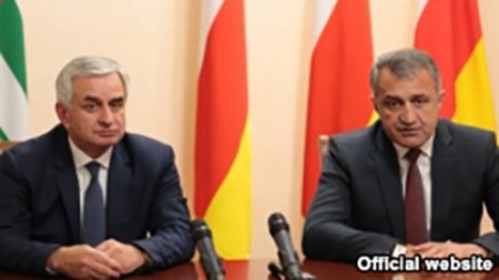 Bəşər Əsəd iki separatçı rejimi tanıdı