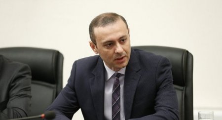 Rusiyada Paşinyanın axırına çıxmaq çağırışları