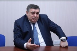 Şahin Şıxlinskinin restoranını sökürlər Şahin Şıxlinskinin restoranını sökürlər