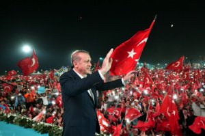 “Türkiyə bütün dünyaya demokratiya dərsi verdi”