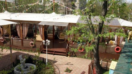 Şahin Şıxlinskinin restoranını sökürlər