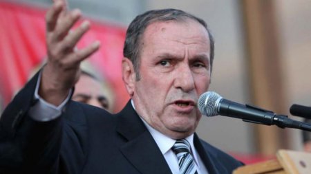 Ter-Petrosyan Paşinyanı təcili Qarabağdakı rejimə dəstək verməyə çağırdı