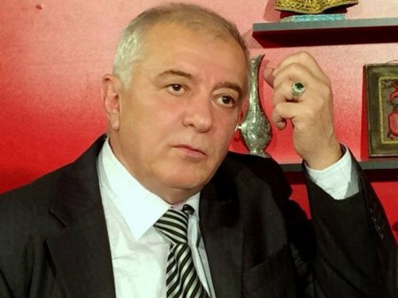 “Sən kimsən, namusdan-qeyrətdən danışırsan?”