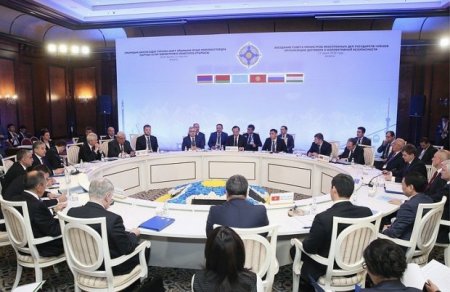 Ermənistanda gizli Amerika laboratoriyası, Xəzərdə ABŞ hərbçiləri