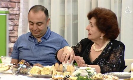 Kübra Əliyeva biznesmen oğlu ilə