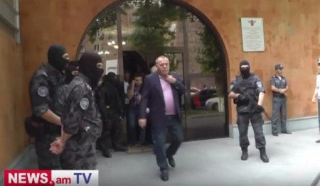 Azərbaycan torpaqlarının işğalına başçılıq edən cani-general həbs edildi