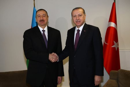 Azərbaycan Prezidenti türkiyəli həmkarını təbrik etdi