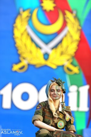 Azərbaycanın ən gözəl kəşfiyyatçı xanımından fotosessiya