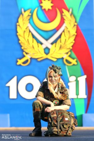 Azərbaycanın ən gözəl kəşfiyyatçı xanımından fotosessiya