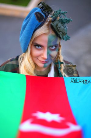 Azərbaycanın ən gözəl kəşfiyyatçı xanımından fotosessiya