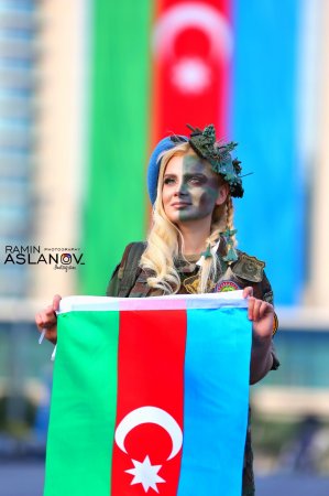 Azərbaycanın ən gözəl kəşfiyyatçı xanımından fotosessiya