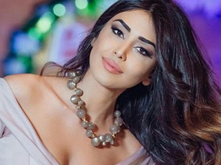 Pərvin bikininin üstünü də bağladı, yenə qınandı