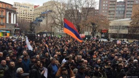 Ermənistanda seçkiləri saxtalaşdırıb xalqa atəş açanların həbsi başladı