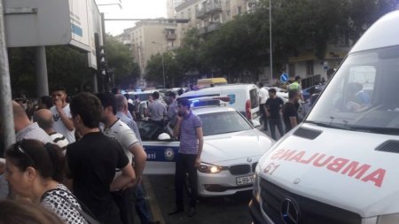 İşıqların yenidən sönməsi nəticəsində minlərlə insan metropolitendə qalıb