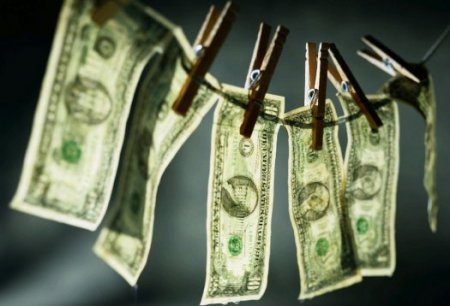 Cahangir Hacıyev pulları Estoniya bankında da “yuyub”