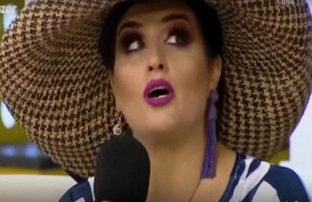Elza Seyidcahana şok: canlı efirdə atasının ölüm xəbərini eşitdi