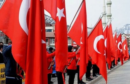 Türkiyədə 18 mindən çox məmur işdən qovulub