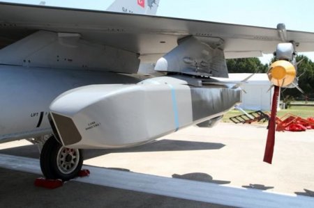 Azərbaycanın erməniləri qorxuya salan qanadlı raketi