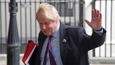 Daha bir britaniyalı nazir istefa verdi