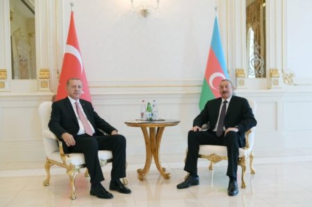 İlham Əliyev Ərdoğanı qəbul edir