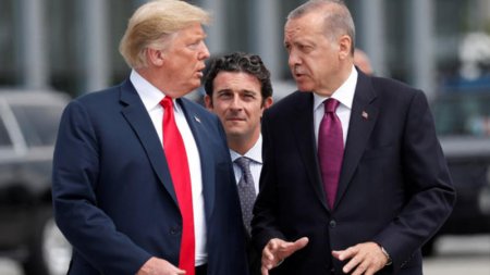 Tramp Ərdoğana görə dünya liderlərini başından etdi: