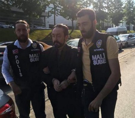 Azərbaycanda da şarlatan təriqət lideri Adnan Oktardan zərər çəkənlər var