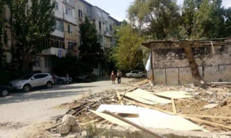 Bakıda qanunsuz yaşayış binası tikən şirkət rəhbəri həbs olundu