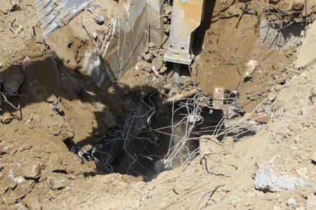 Çökmüş yolun altında ikimərtəbəli zirzəmi aşkarlanıb