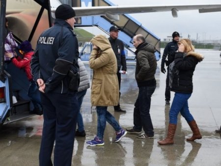 Almaniyadan deportasiya edilənlər Bakıda kütləvi şəkildə həbs olundular