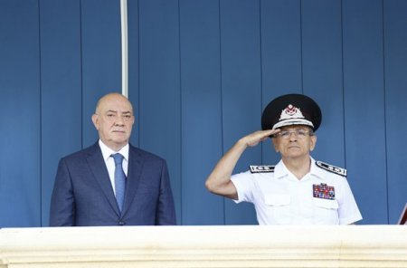 Fuad Ələsgərov və Mədət Quliyev yeni çekistlərə diplomlar verdilər