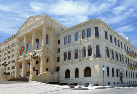 İsmayıllı prokuroru işdən çıxarıldı, köməkçisi həbs edildi