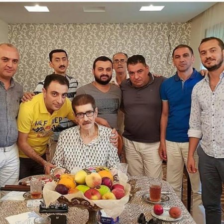 Ağır xəstəlikdən əziyyət çəkən əməkdar artistin son fotoları