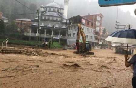 Bələdiyyə başqanı “Twitter”dən köməyə çağırır: “Allahım, yardım et, batırıq”