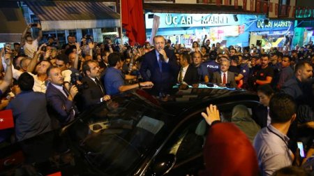 Ərdoğan yastıq altındakı valyutanı dəyişməyə çağırır