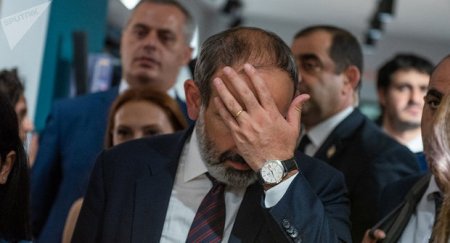 İrana səfər: Paşinyan nə ilə riskə gedir?