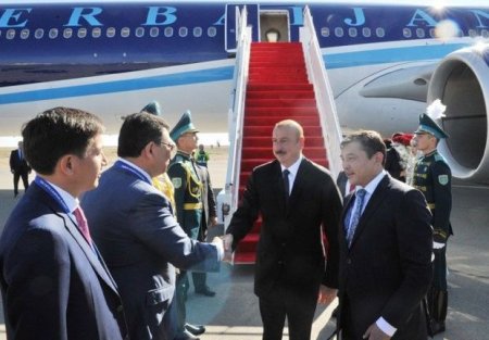 İlham Əliyev Qazaxıstanın Aktau şəhərinə səfərə gəlib