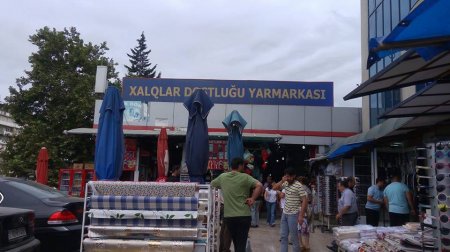 Bakı “talkuçkalarında” hamı lirədən danışır…