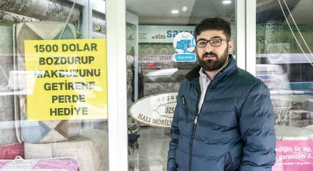 Dollarını milli pula dəyişənə müftə masaj