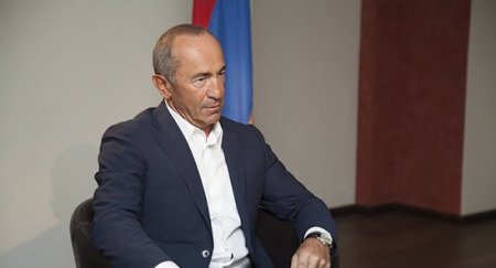 Robert Köçəryan məhkəmədə Surət Hüseynovun qiyamından danışdı
