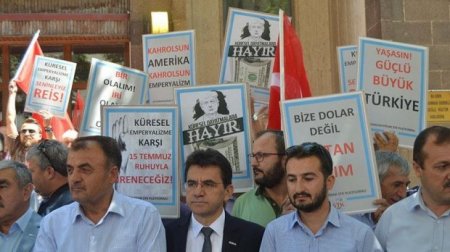 Dollar yenə bahalaşdı, 6 lirəni keçdi