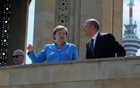 Almaniya kansleri Şəhidlər Xiyabanında