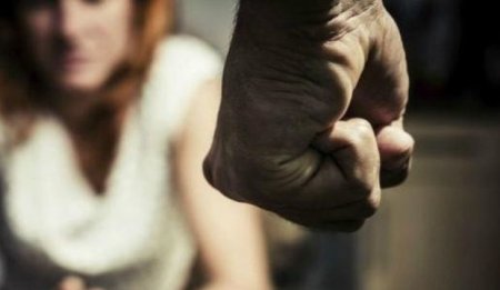 Azərbaycanda kişi arvadını döyüb xəstəxanalıq etdi