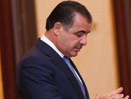 İlham Əliyev Elmar Vəliyevi Gəncənin icra başçısı vəzifəsindən azad etdi