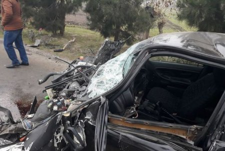 Salyanda yaralını xəstəxanaya aparan maşın qəzaya düşdü: Üç ölü
