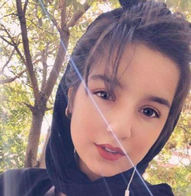 “Səni deyirlər”i hitə çevirən qız azadlıqdadır “Səni deyirlər”i hitə çevirən qız azadlıqdadır