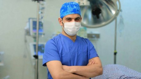 Baş həkimin əməliyyat etdiyi qadın dəhşətli durumda: İnfeksiya ətini yeyir
